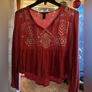 FOREVER21 Cute cropped red Blouse 100%rayon embroidered front size Small